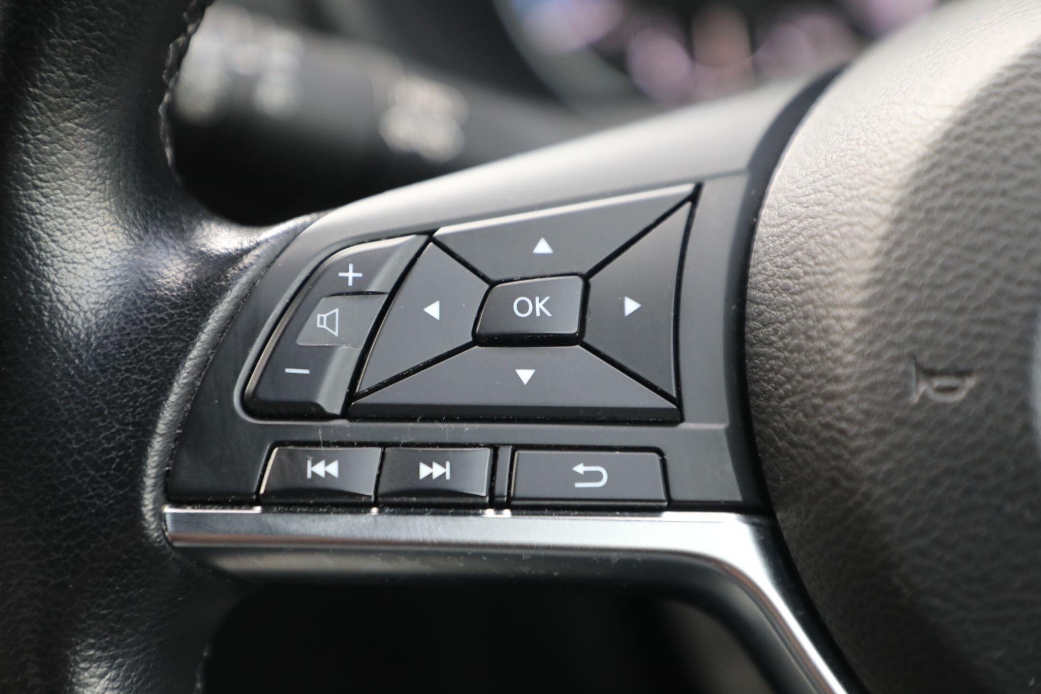 Large vehicle image